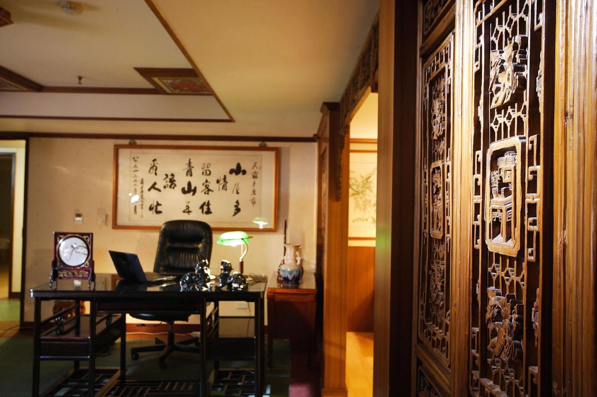 Kingdom Hotel Hsinchu City Exterior photo